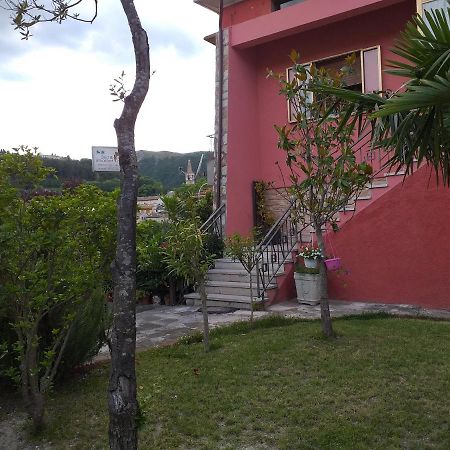 Bed & Breakfast La Rosa Rossa Cagli Exteriér fotografie